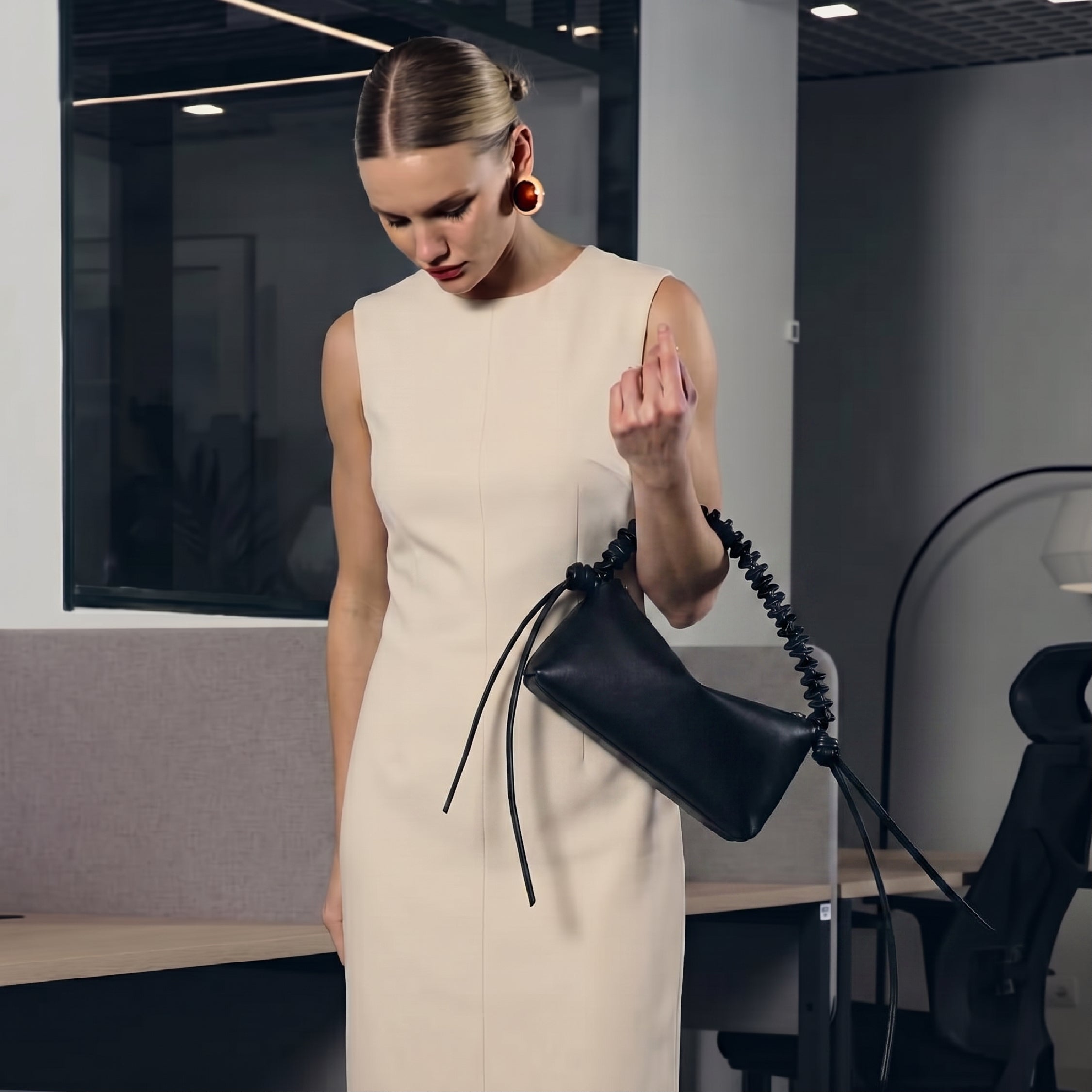 Ines No. 2 - Ultra Black